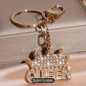 Luxurious Gold Crown Keychain